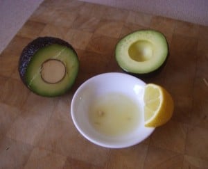 avocadosrubbedwithlemonjuice